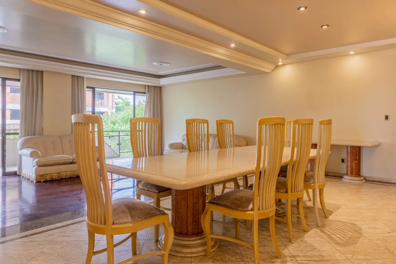 Apartamento com 4 suíte(s) à venda no bairro ANITA GARIBALDI em JOINVILLE, por R$ 1.500.000.00. - foto 1