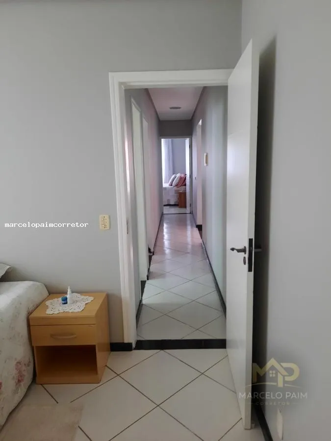 Casa para Venda em Palhoça, Pagani, 3 dormitórios, 1 suíte, 3 banheiros, 4 vagas - foto 1