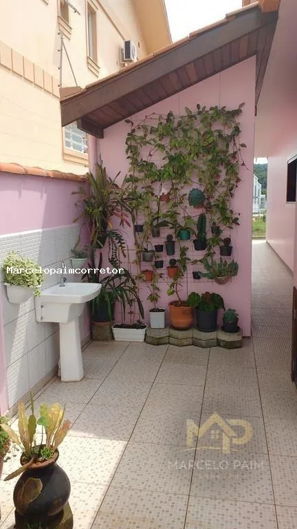 Casa Duplex para Venda em Santo Amaro da Imperatriz, Centro, 3 dormitórios, 1 suíte, 3 banheiros, 4 vagas — foto 2