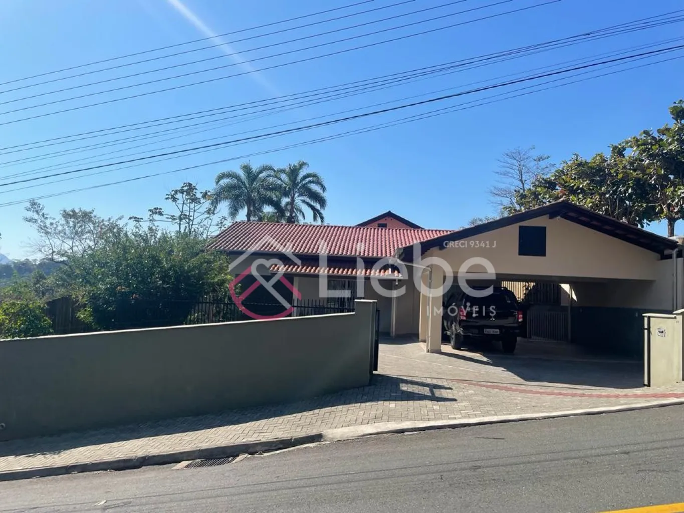 Imóvel lindíssimo com duas casas no Bairro Centro na cidade de Pomerode com 276,01m de área construída. — foto 3