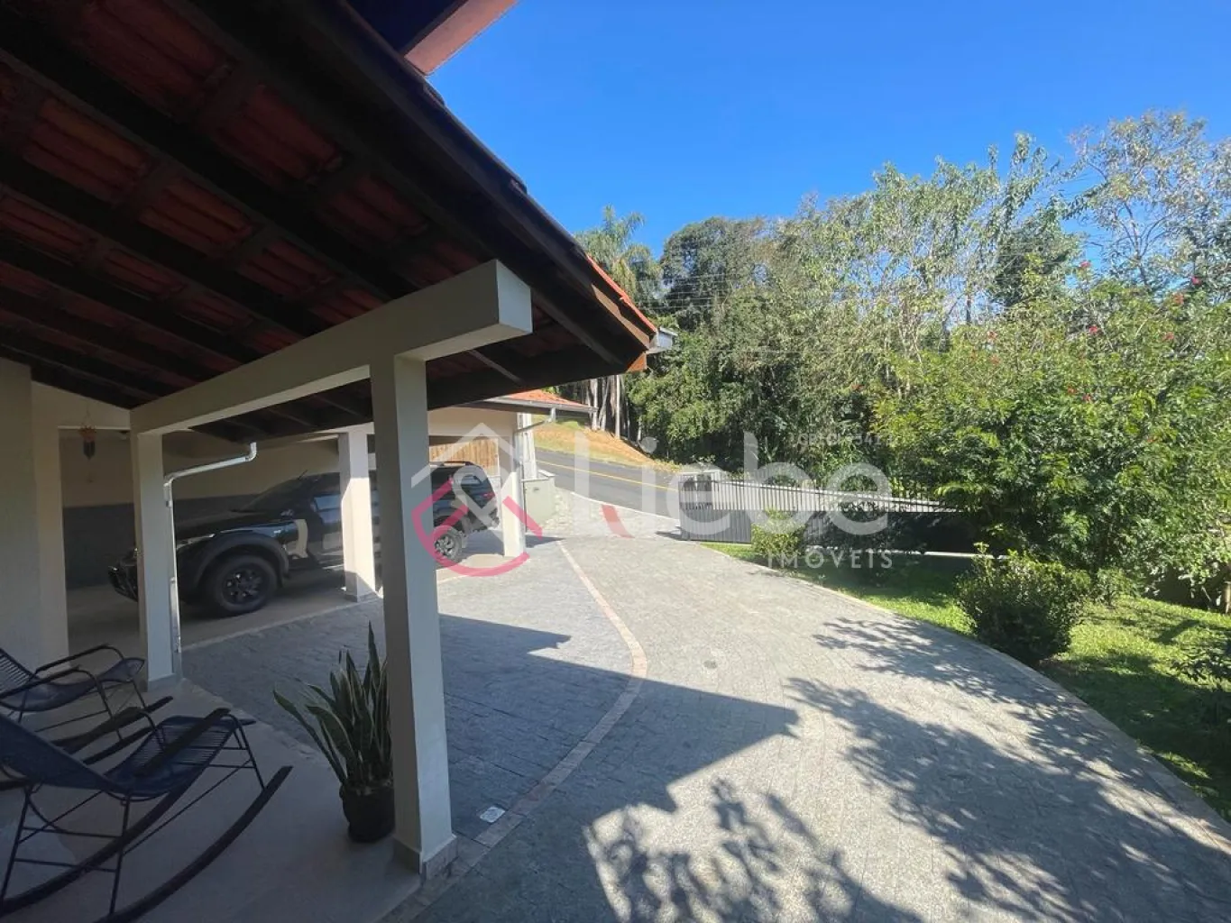 Imóvel lindíssimo com duas casas no Bairro Centro na cidade de Pomerode com 276,01m de área construída. — foto 5