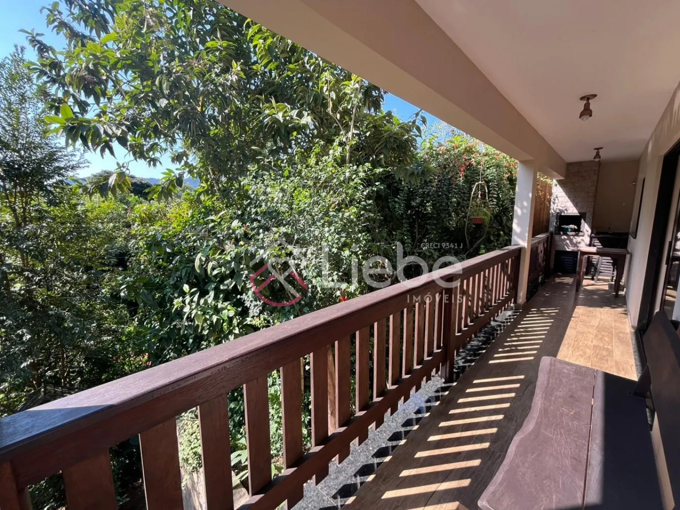 Imóvel lindíssimo com duas casas no Bairro Centro na cidade de Pomerode com 276,01m de área construída. - foto 1