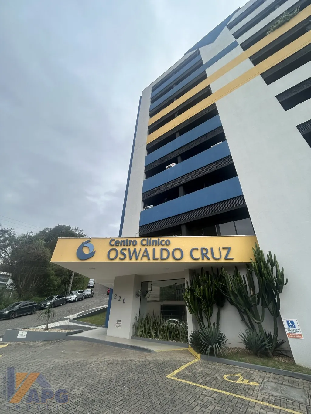 Sala comercial no Centro Clínico Oswaldo Cruz, localizado no bairro Garcia, em Blumenau! — foto 2