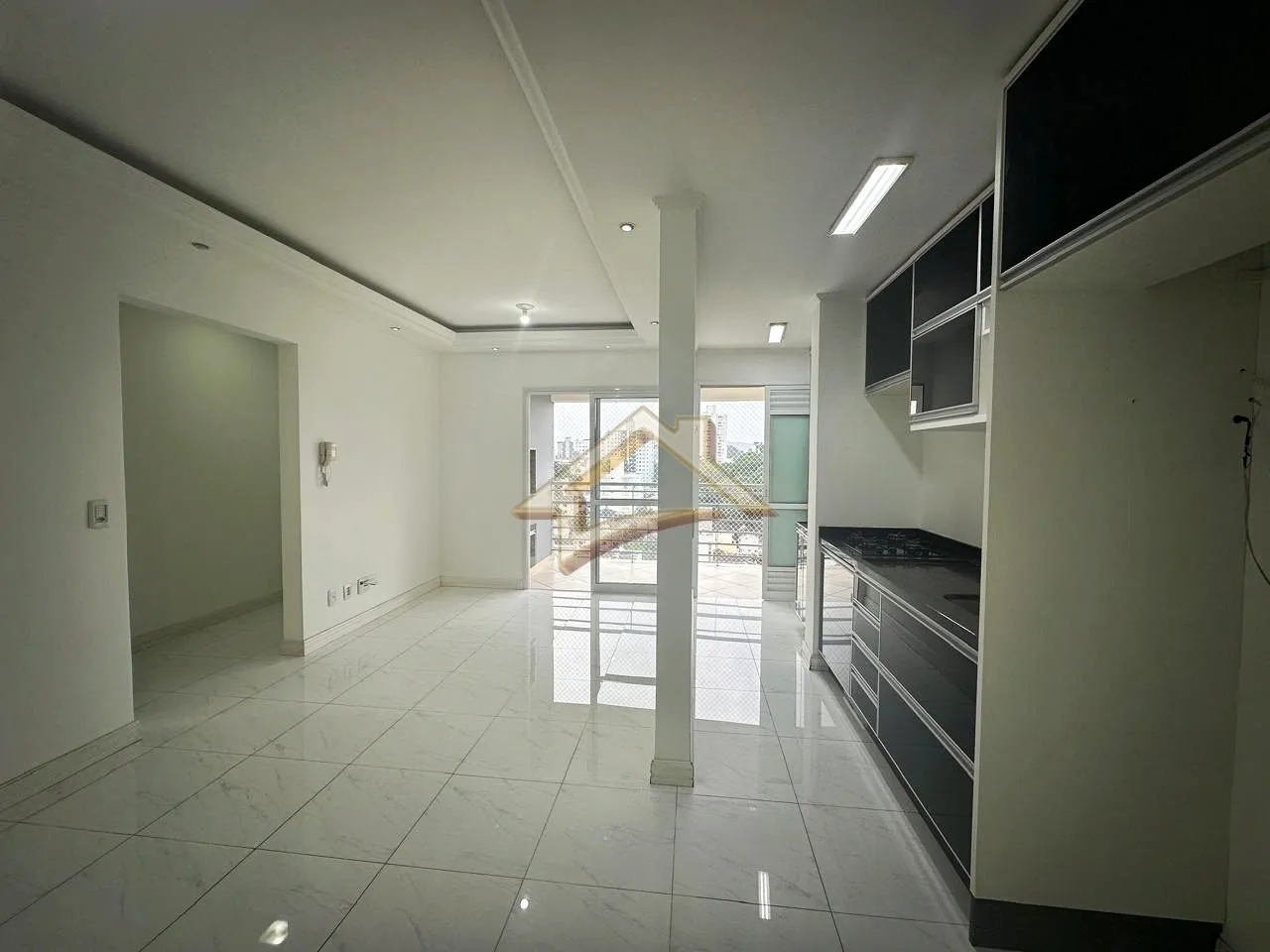 Apartamento semi-mobiliado com três dormitórios em Home Club completo! - foto 1
