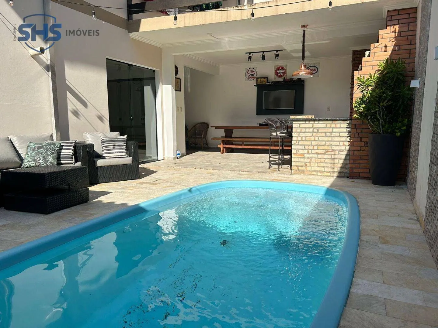 Belíssima Casa com piscina no Bairro Garcia — foto 2