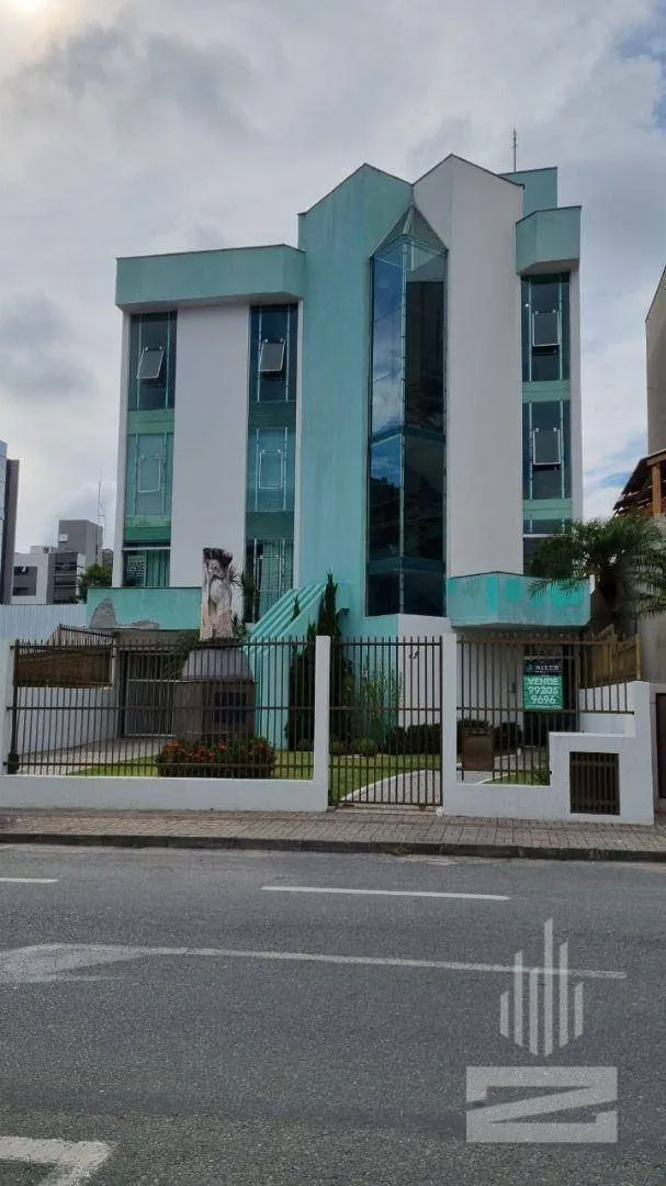 Prédio Comercial à Venda com 9 Salas e em Excelente Localização no bairro Centro em Blumenau — foto 2