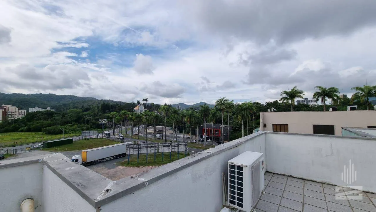 Prédio Comercial à Venda com 9 Salas e em Excelente Localização no bairro Centro em Blumenau — foto 6
