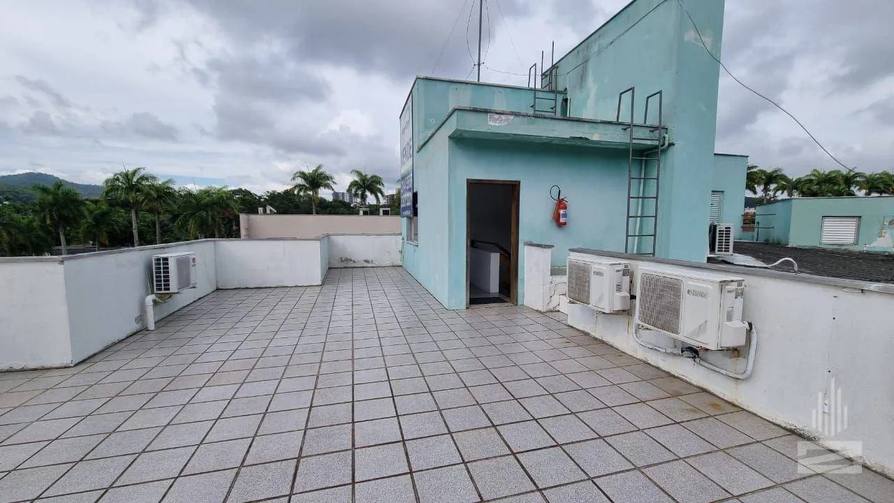 Prédio Comercial à Venda com 9 Salas e em Excelente Localização no bairro Centro em Blumenau — foto 7