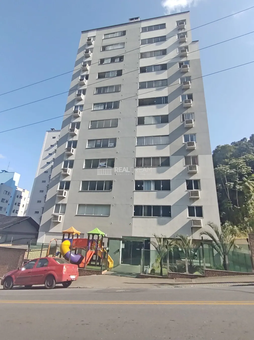 Apartamento amplo de 3 dormitórios (1 suíte) — foto 2
