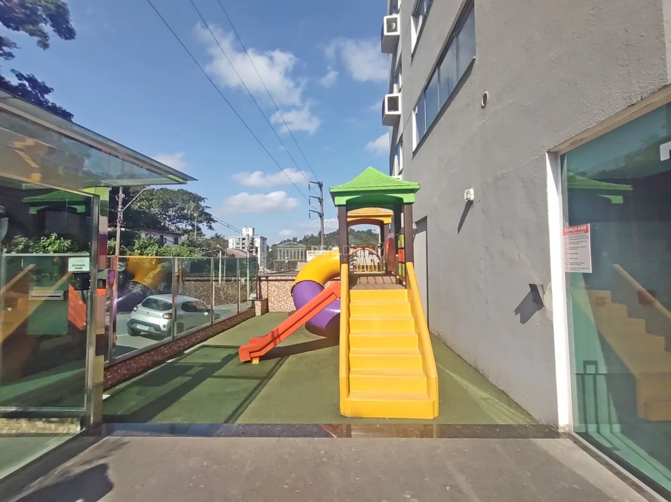 Apartamento amplo de 3 dormitórios (1 suíte) — foto 3