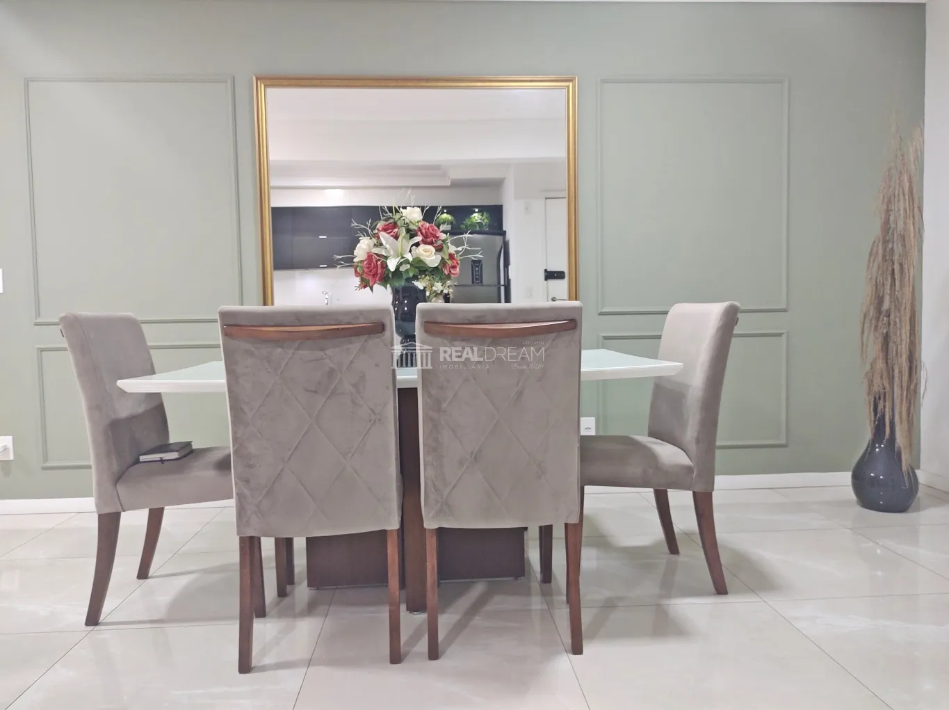 Apartamento amplo de 3 dormitórios (1 suíte) — foto 6