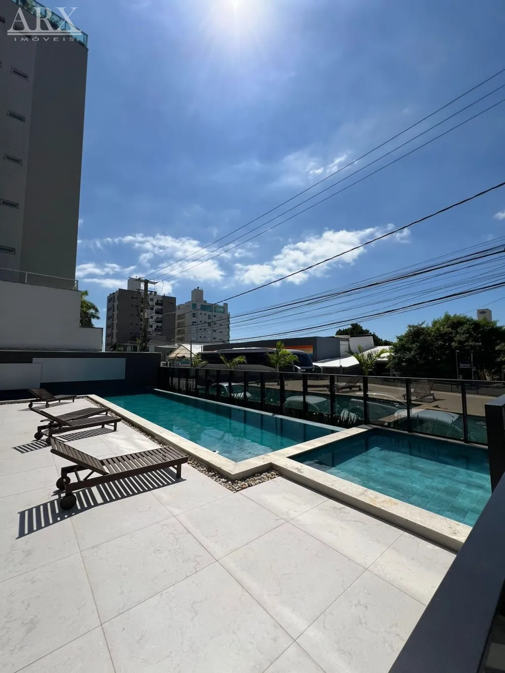 Oportunidade para morar na Praia Brava - foto 1