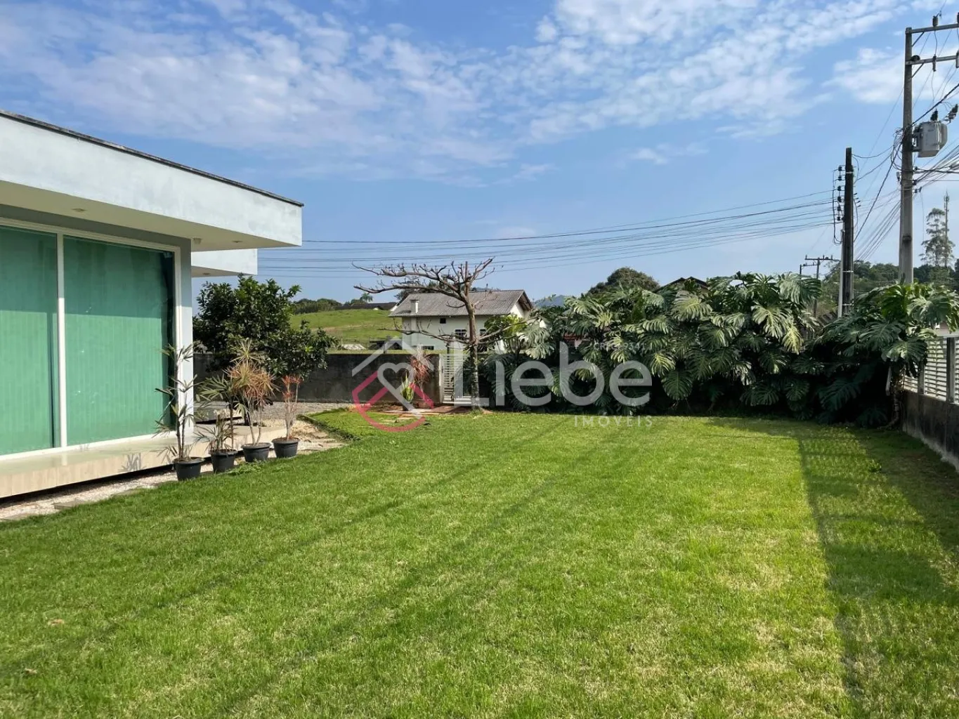Linda casa em Testo Central na cidade de Pomerode com 97,67m de área construída num terreno de 625m. — foto 3