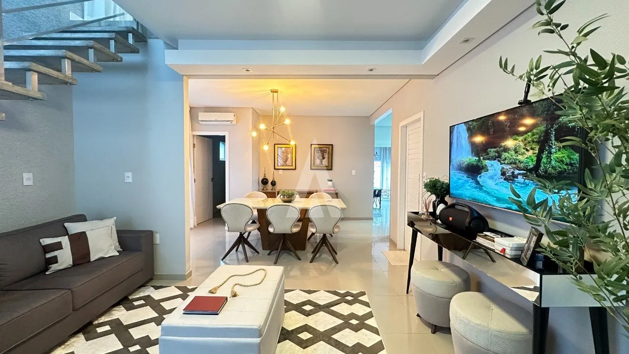 Sobrado com 1 suíte(s) mais 2 quarto(s) à venda no bairro Boa Vista em Joinville, por R$ 1.499.000.00. — foto 2