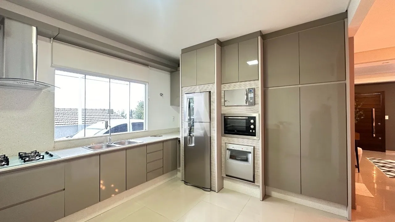 Sobrado com 1 suíte(s) mais 2 quarto(s) à venda no bairro Boa Vista em Joinville, por R$ 1.499.000.00. — foto 5