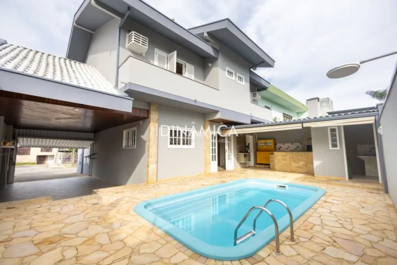 Casa residencial ou comercial Semimobiliada e com piscina no Garcia em Blumenau! — foto 2