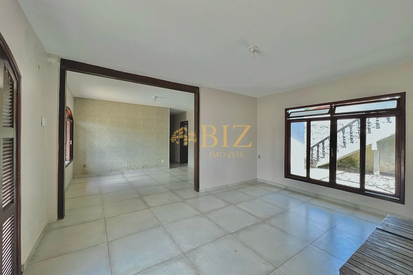 Casa com 4 dormitórios, sendo 1 suíte, com piscina, no Bairro Garcia! — foto 5