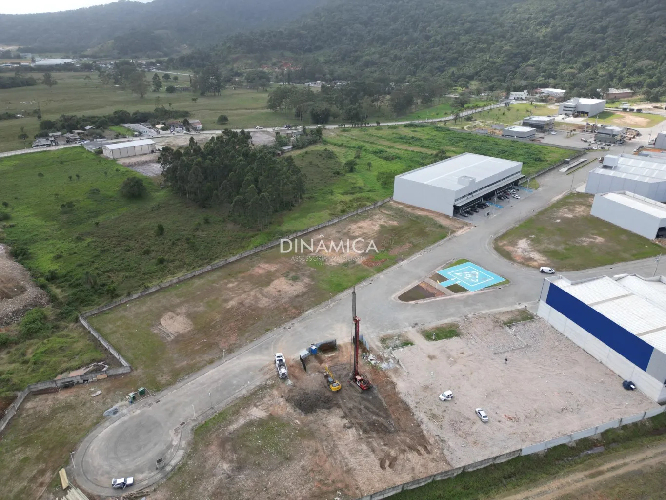 Lotes industriais no condomínio fechado do ABC Business Park em Porto Belo Santa Cataria, para galpões, com infraestrutura completa, próximo a BR101 com HELIPONTO HOMOLOGADO — foto 4