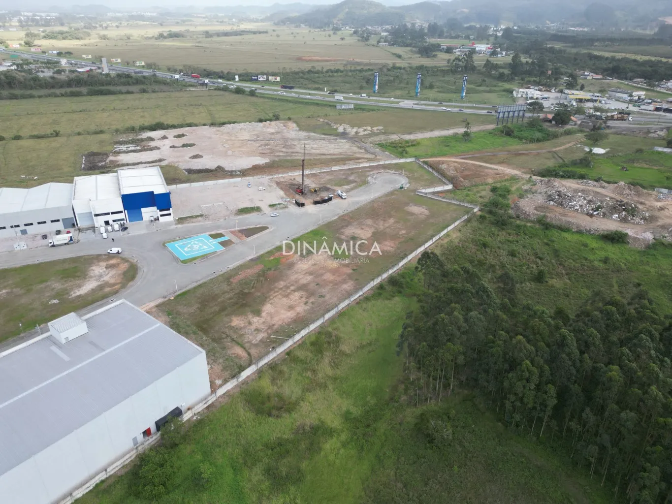 Lotes industriais no condomínio fechado do ABC Business Park em Porto Belo Santa Cataria, para galpões, com infraestrutura completa, próximo a BR101 com HELIPONTO HOMOLOGADO — foto 2