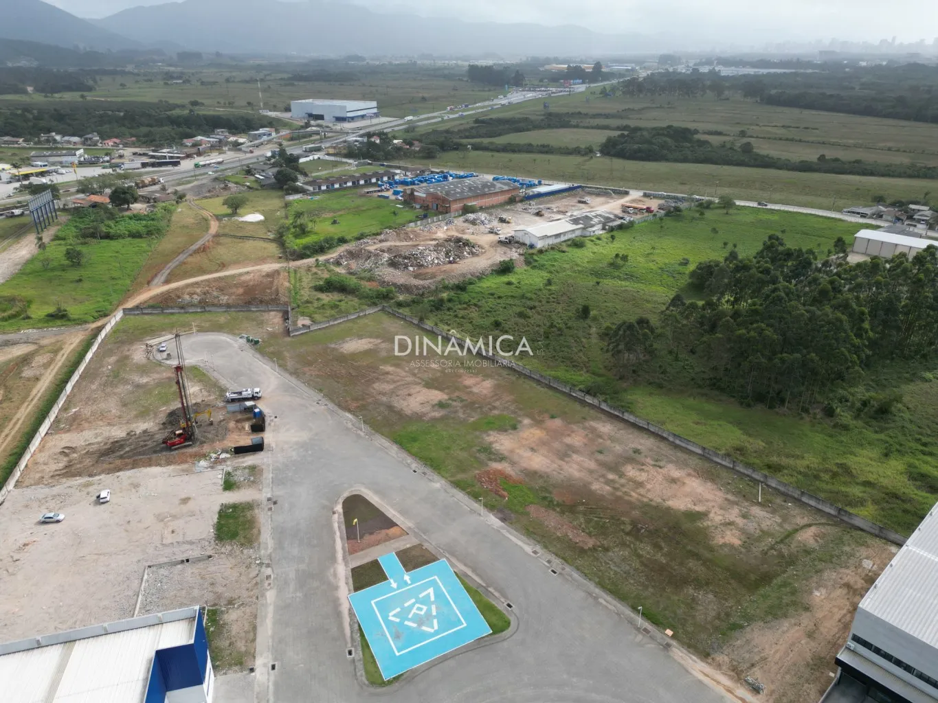 Lotes industriais no condomínio fechado do ABC Business Park em Porto Belo Santa Cataria, para galpões, com infraestrutura completa, próximo a BR101 com HELIPONTO HOMOLOGADO — foto 5