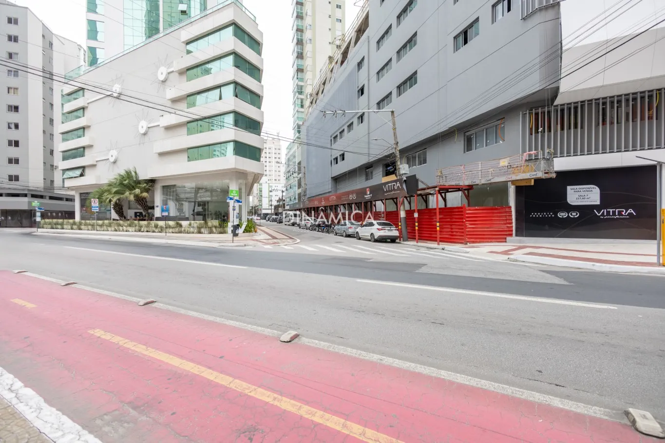 Loja comercial, sala frente Avenida Brasil em Balneário de Camboriú, centro, loja térrea, prédio novo Vitra by Pininfarina Pasqualotto & GT — foto 5