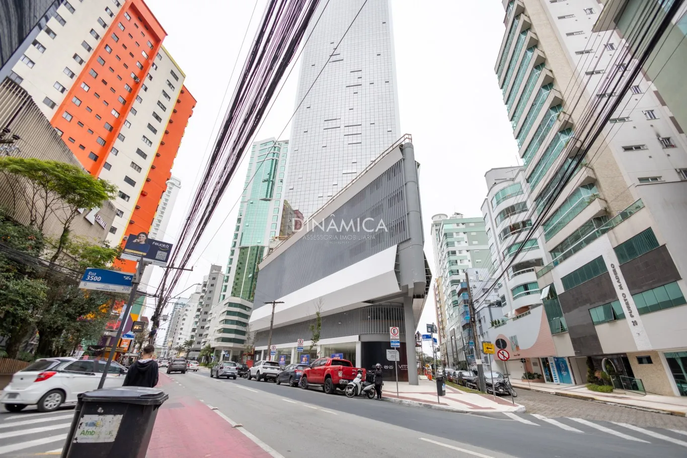 Loja comercial, sala frente Avenida Brasil em Balneário de Camboriú, centro, loja térrea, prédio novo Vitra by Pininfarina Pasqualotto & GT — foto 6