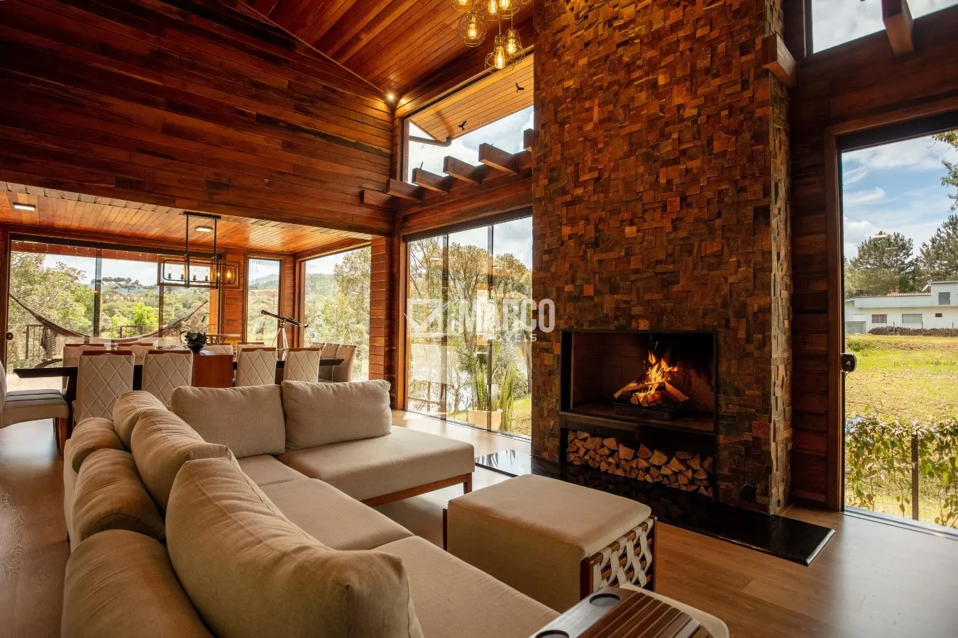 Casa Alto Padrão à Beira do Lago: Conforto e Natureza Integrados em um Refúgio Exclusivo — foto 7