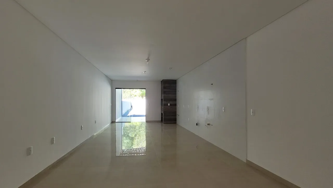 Sobrado Geminado com 3 suíte(s) à venda no bairro Floresta em Joinville, de R$ 890.000.00 por R$ 845.000,00. — foto 4