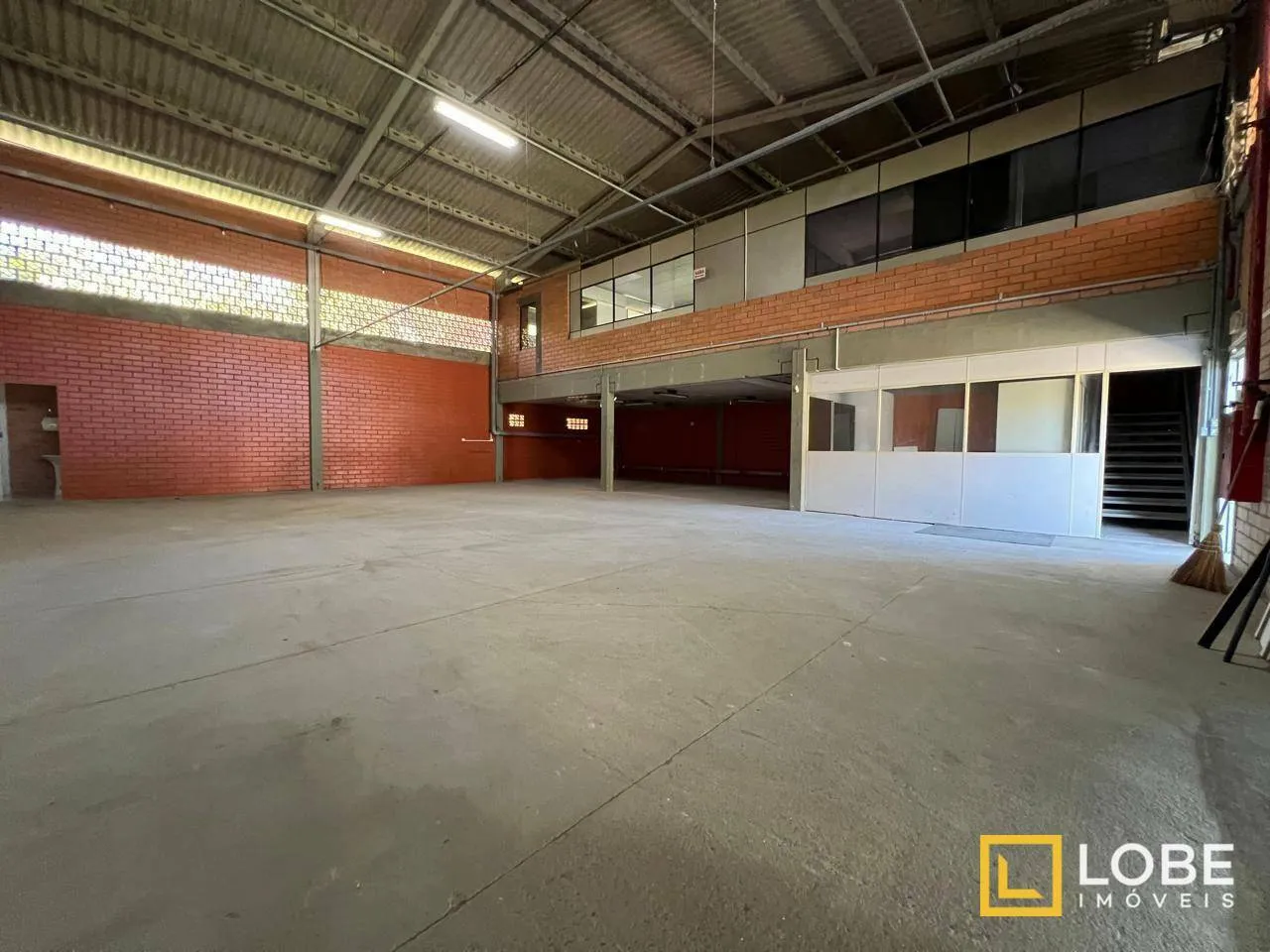 Galpão à venda, 30 vagas, 1200m² na região do bairro Itoupava Central, próximo à Rua Doutor Pedro Zimmermann, Blumenau — foto 6