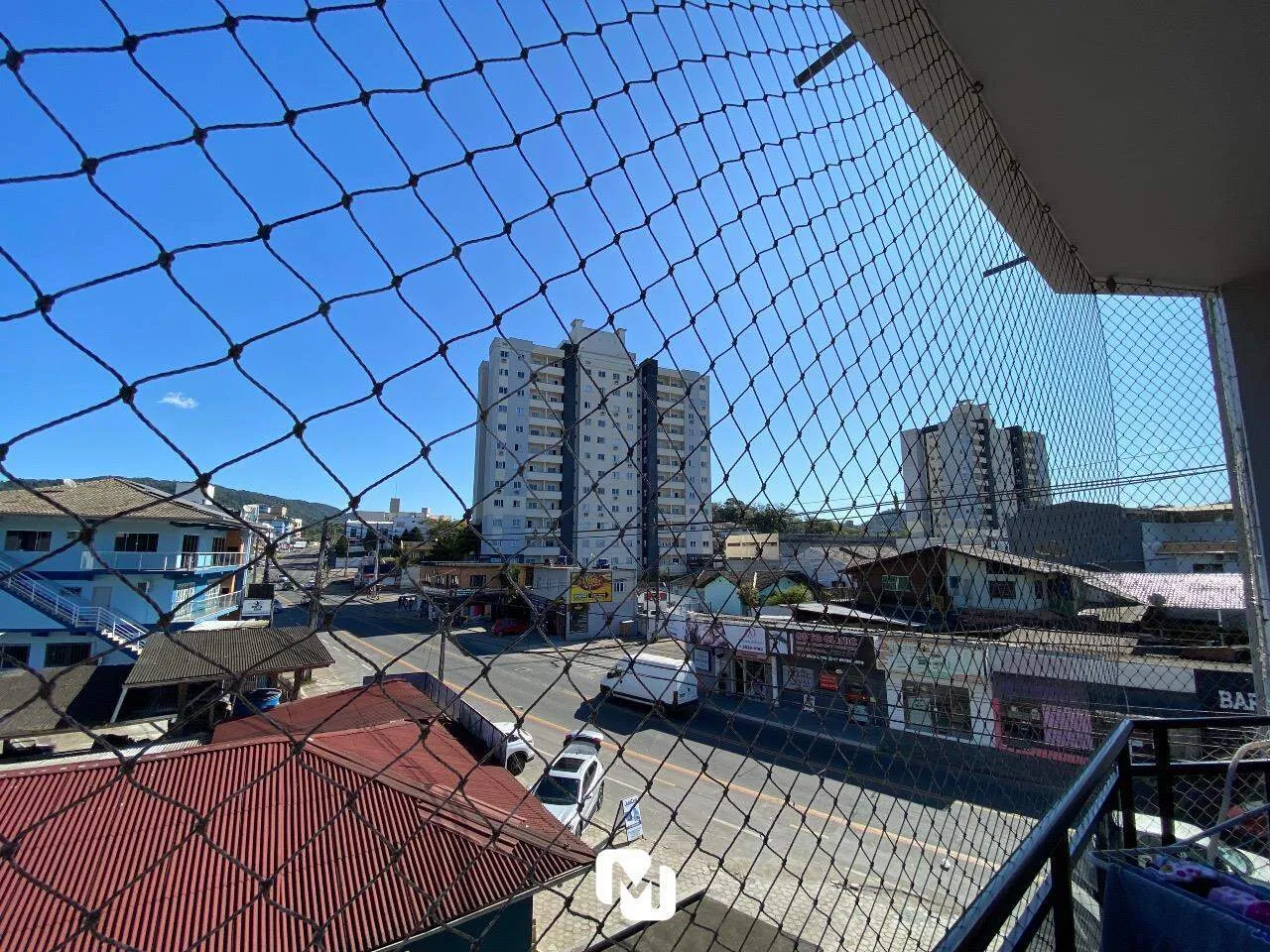 Belíssimo apartamento semi mobiliado com 3 dormitórios, sendo 1 suíte, próximo a Cooper Omino! Confira! — foto 7