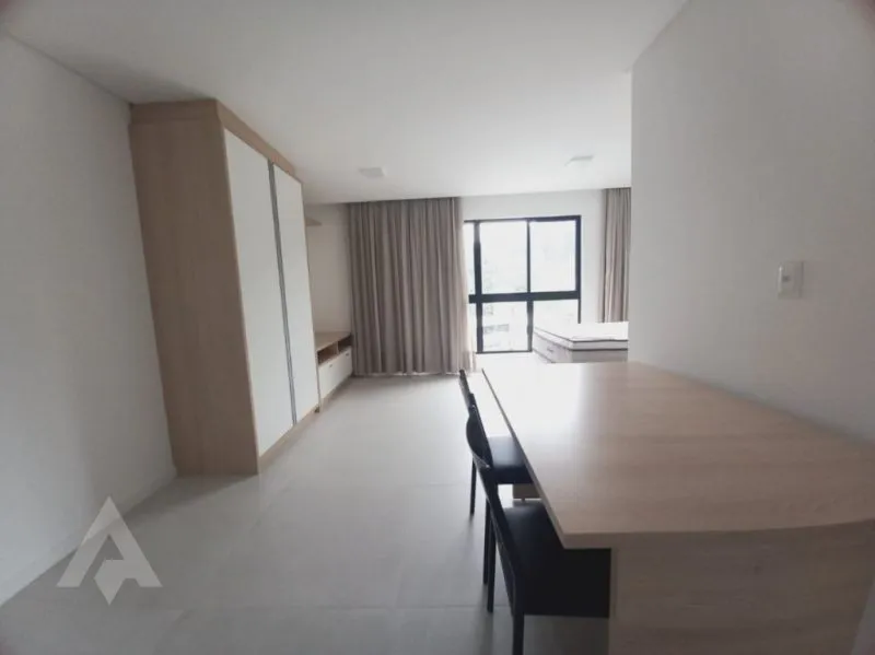 Lindo loft mobiliado à venda, no Centro de Blumenau!! — foto 7