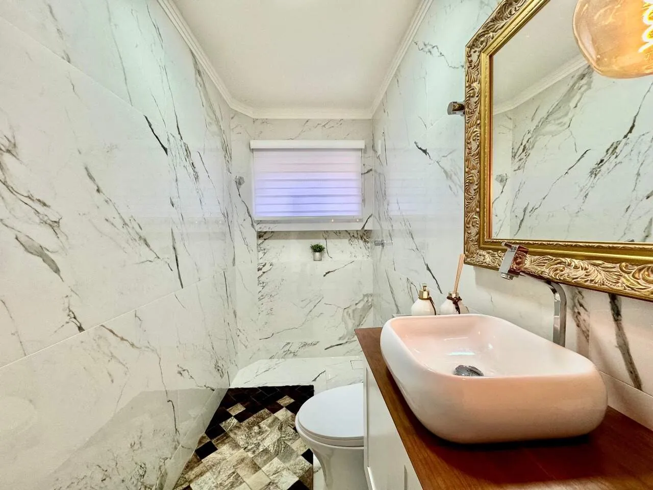 Ampla casa com espaço comercial e área de lazer na Velha Central! — foto 4