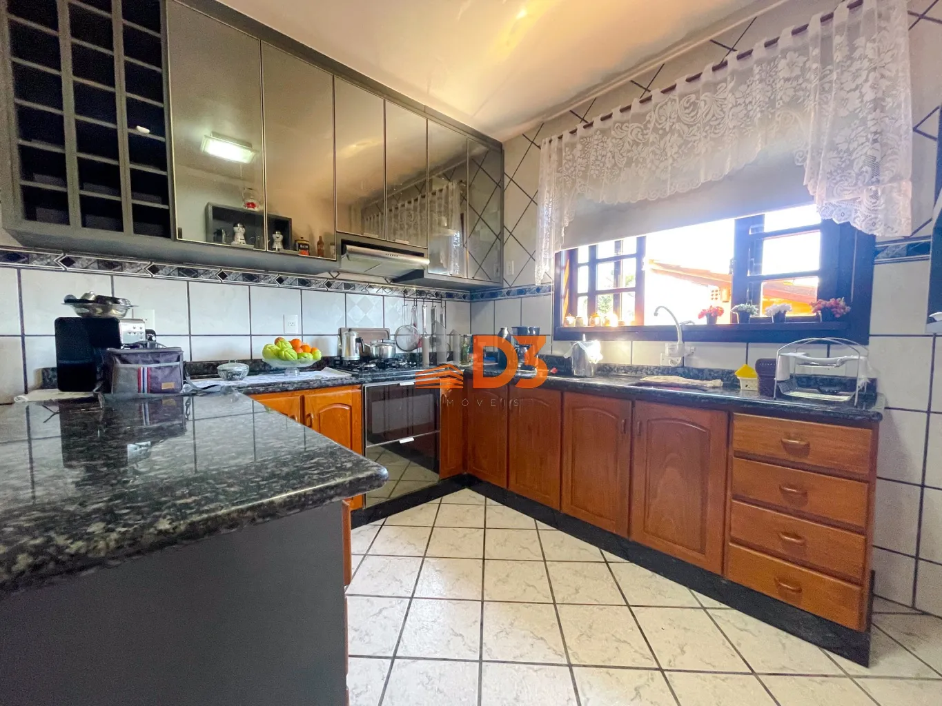Linda casa com 3 dormitórios no coração do Garcia — foto 4