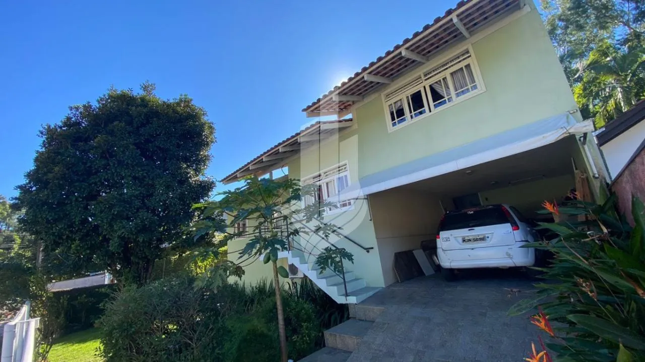 Linda casa com excelente localização do bairro da Velha - foto 1