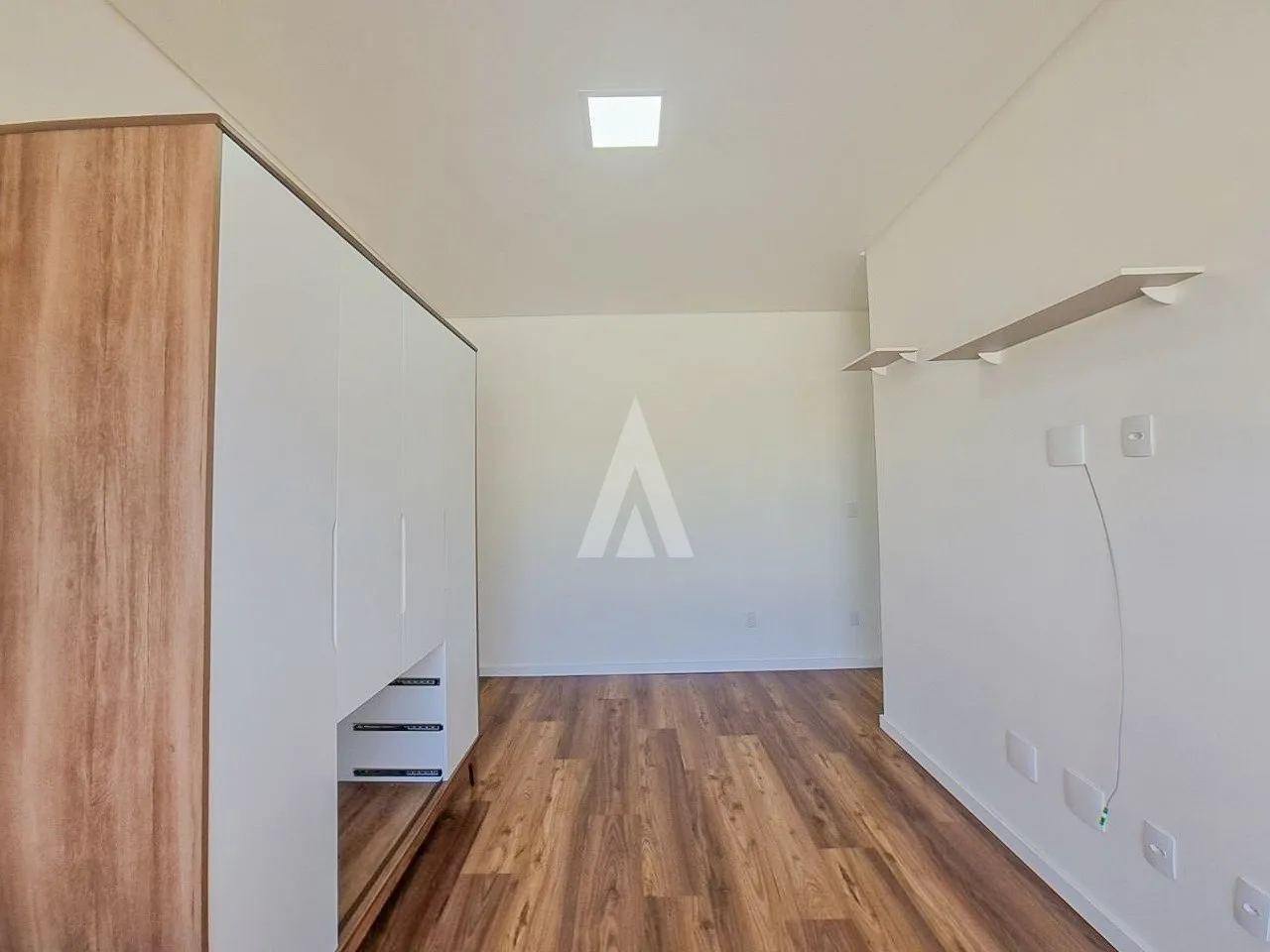 Sobrado Geminado com 2 suíte(s) à venda no bairro Costa E Silva em Joinville, por R$ 550.000.00. — foto 7