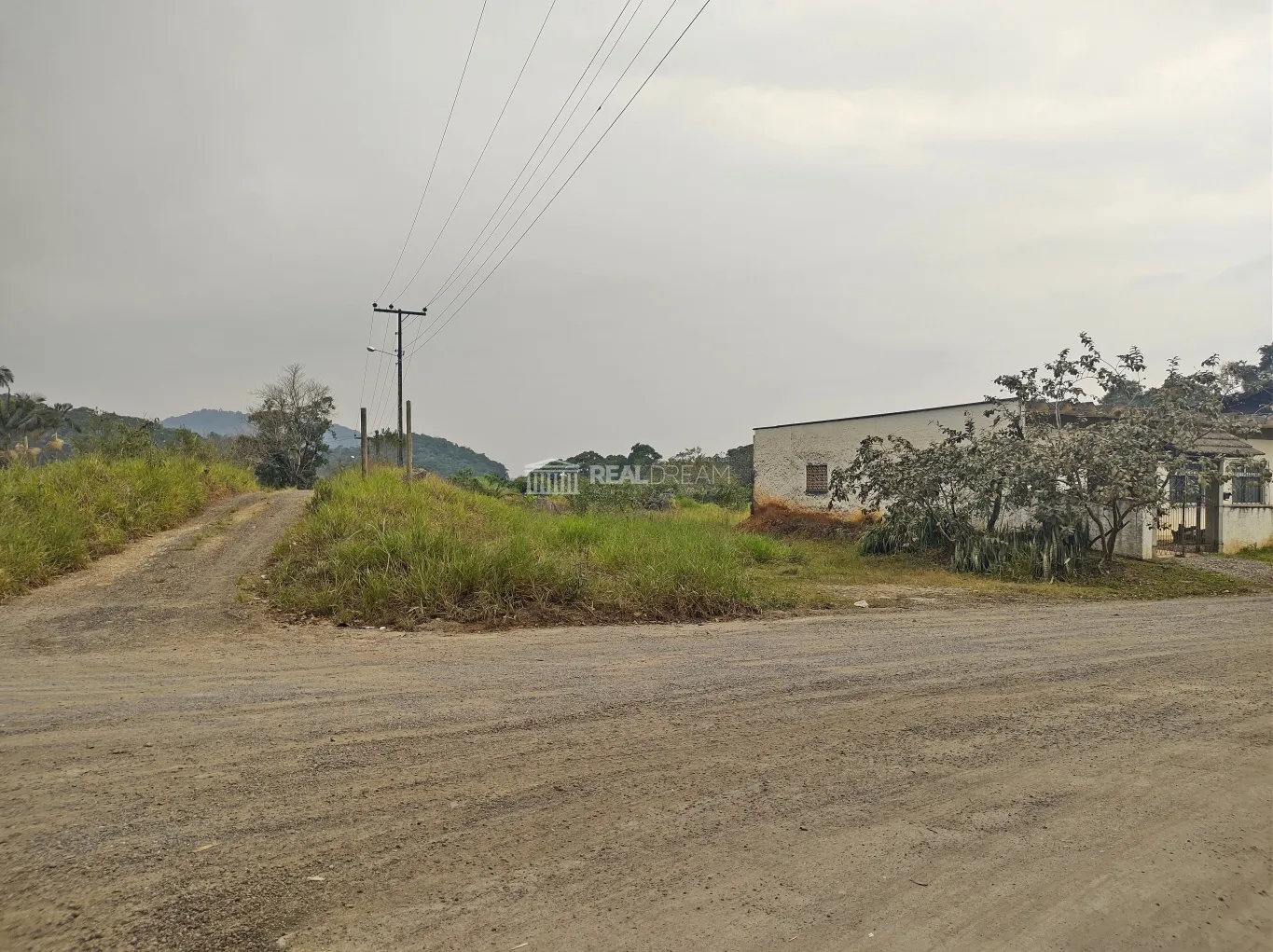 Terreno com 83,50m para BR 470 com estudo construtivo de 6.584m de galpão — foto 2