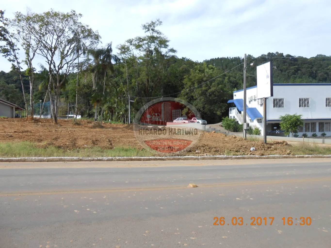 Excelente opção de terrenos com projeto aprovado pela prefeitura para construção de um prédio comercial e residencial - foto 1