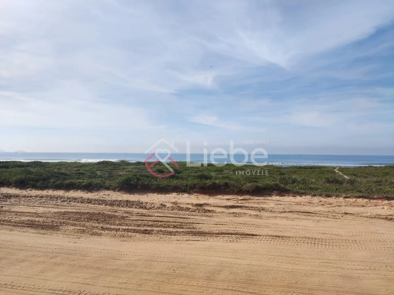 Excelente oportunidade de terreno na Praia do Ervino na cidade de São Francisco do Sul com 375,00m, fazendo frente em 12,50 metros. - foto 1