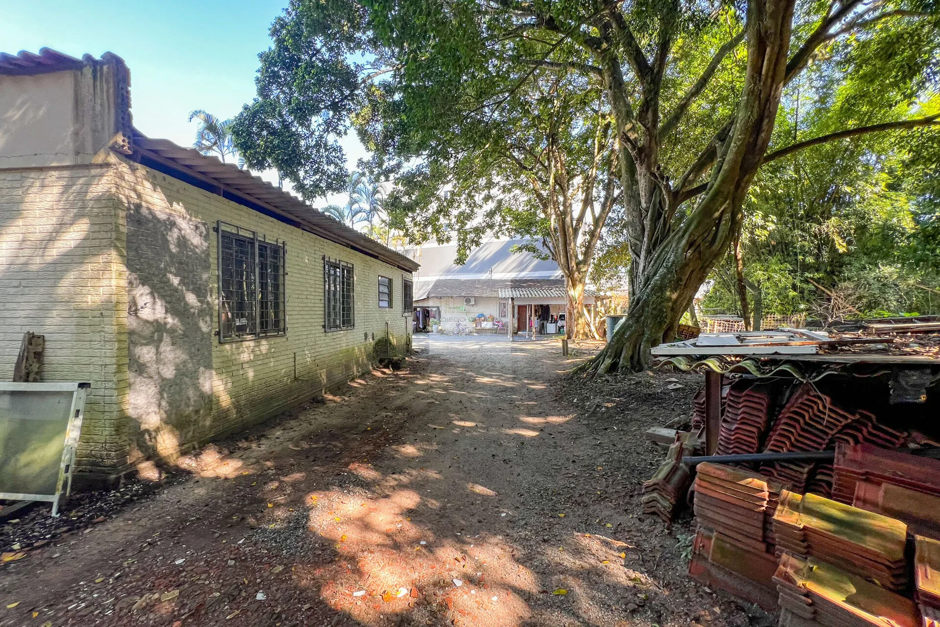 Terreno plano com 4,872 m2 a 5 minutos da vila germânica . — foto 5