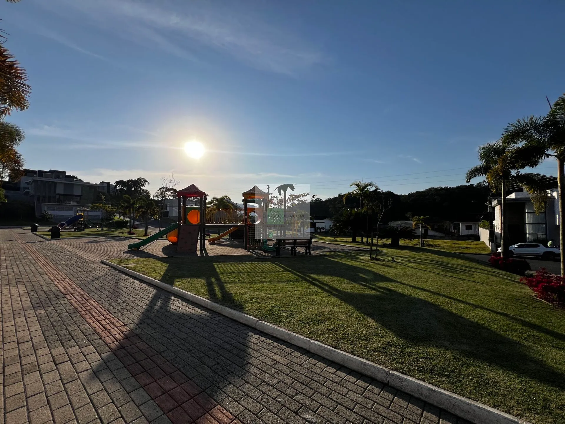 Terreno no condomínio Golden Park - foto 1