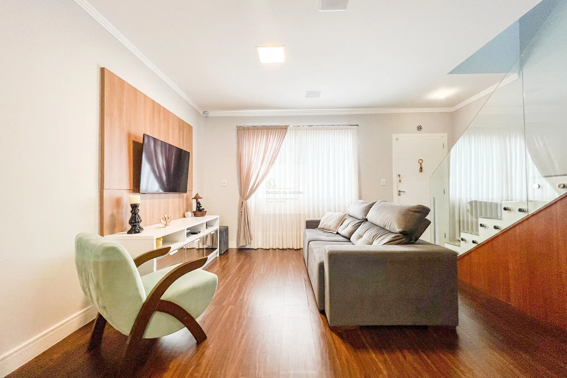 Sobrado com 3 suítes e 2 vagas individuais! - foto 1