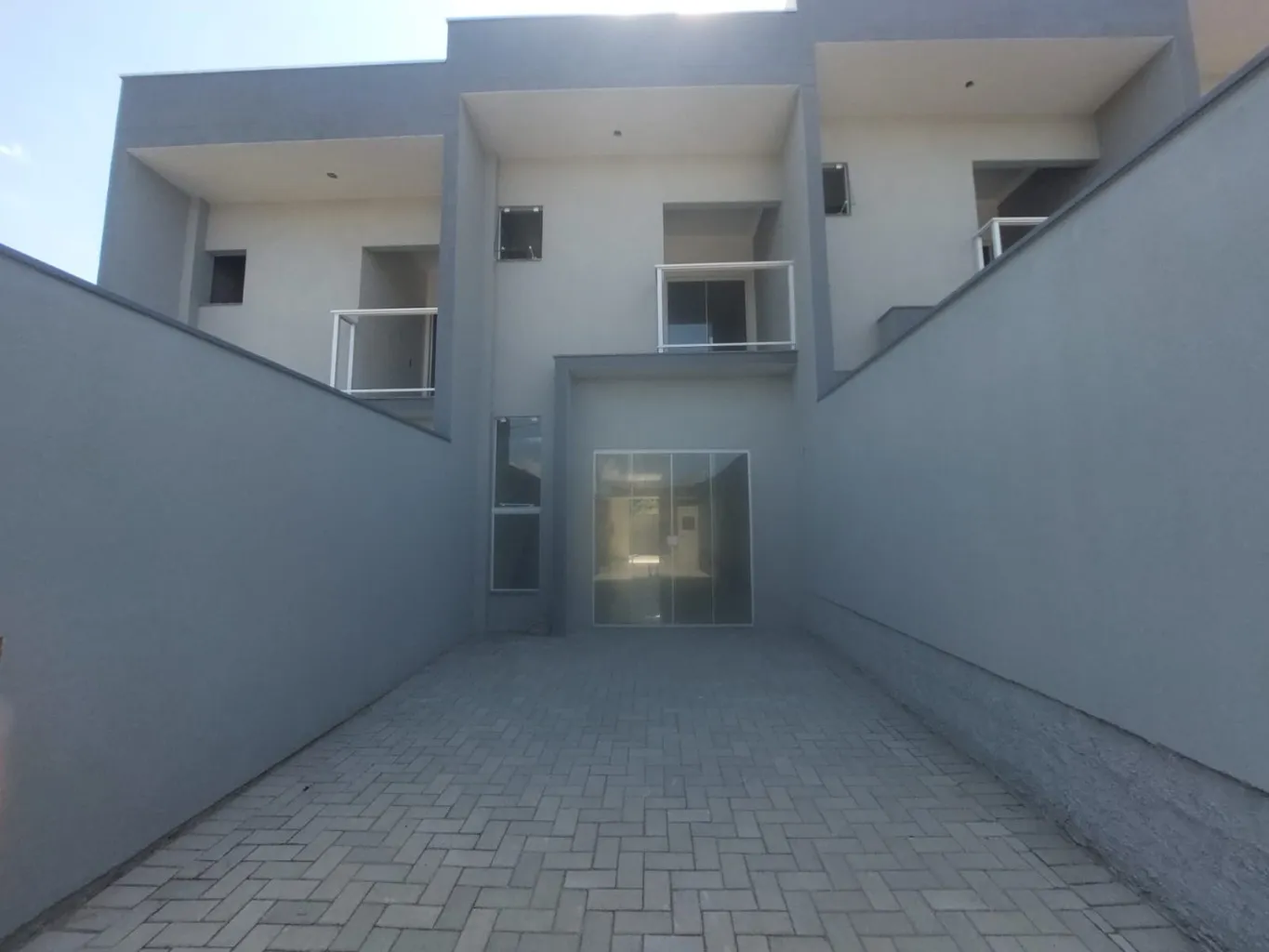 Sobrado com duas suítes no Bairro Santa Terezinha — foto 2