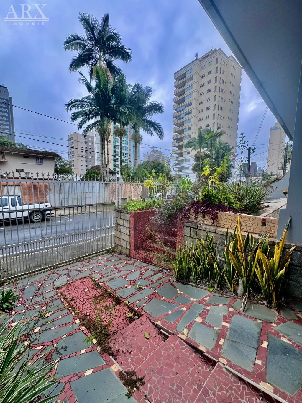 Oportunidade Única para Investidores: Potencial Construtivo no Jardim Blumenau - foto 1