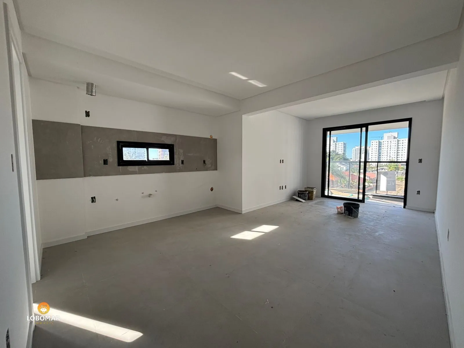 Apartamento, 450 metros da praia, 3 dormitórios, sendo 1 suíte + 2 demi-suítes à - foto 1
