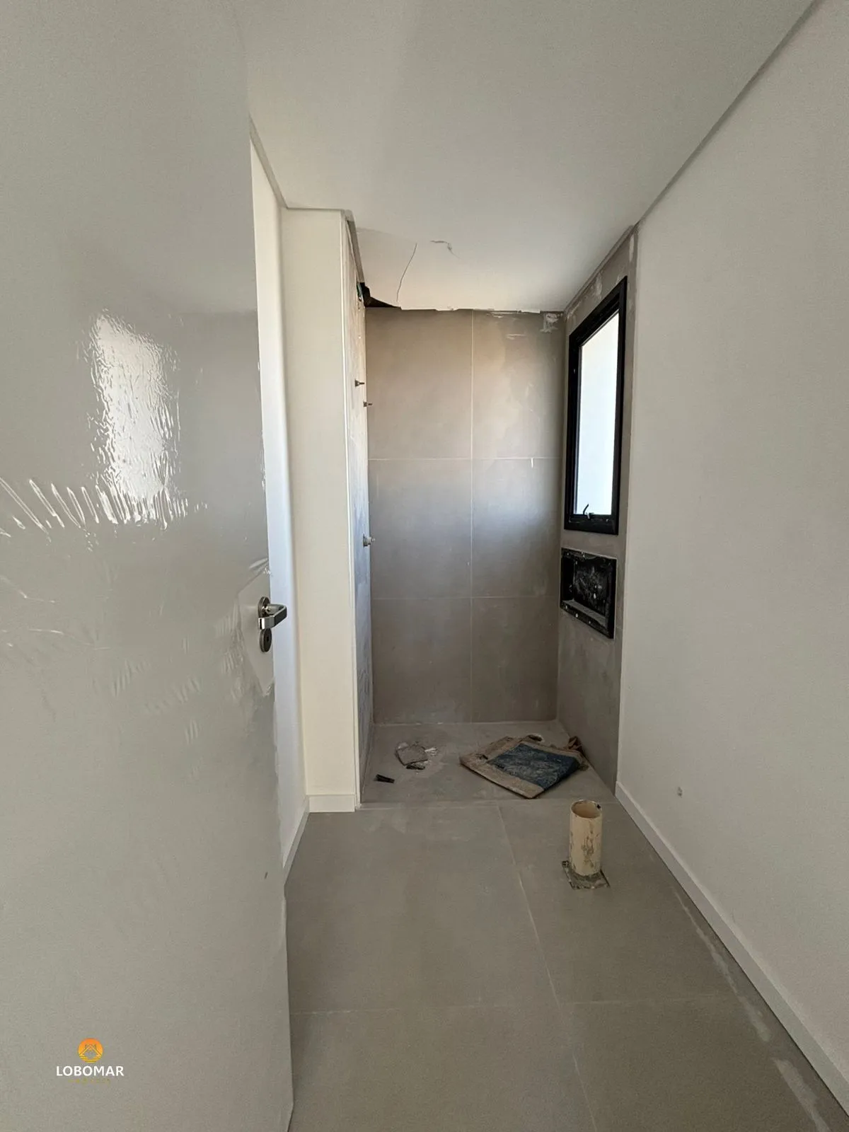 Apartamento, 450 metros da praia, 3 dormitórios, sendo 1 suíte + 2 demi-suítes à — foto 7