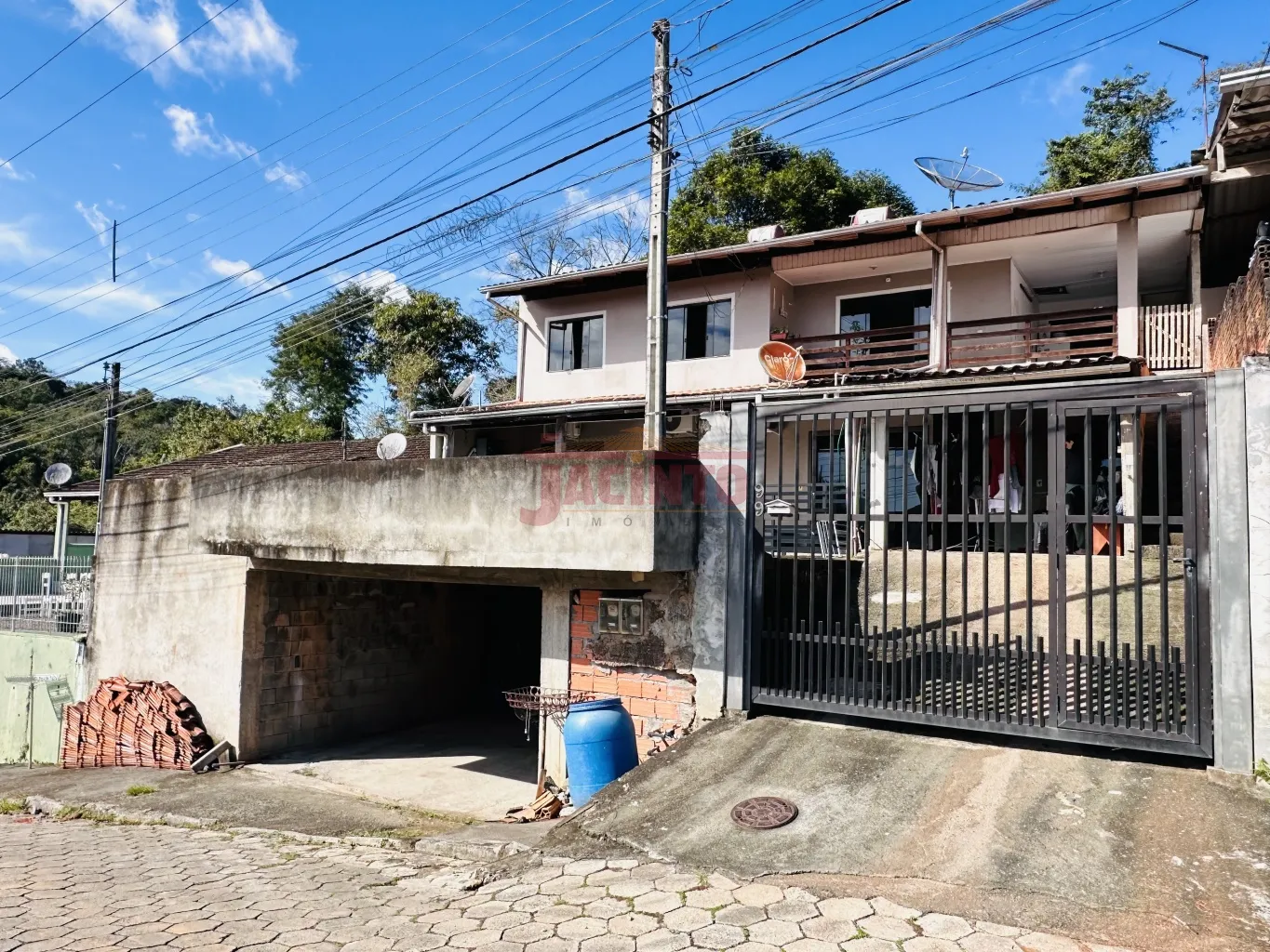 Casa de 2 pavimentos para duas famílias! Vem conferir! — foto 2