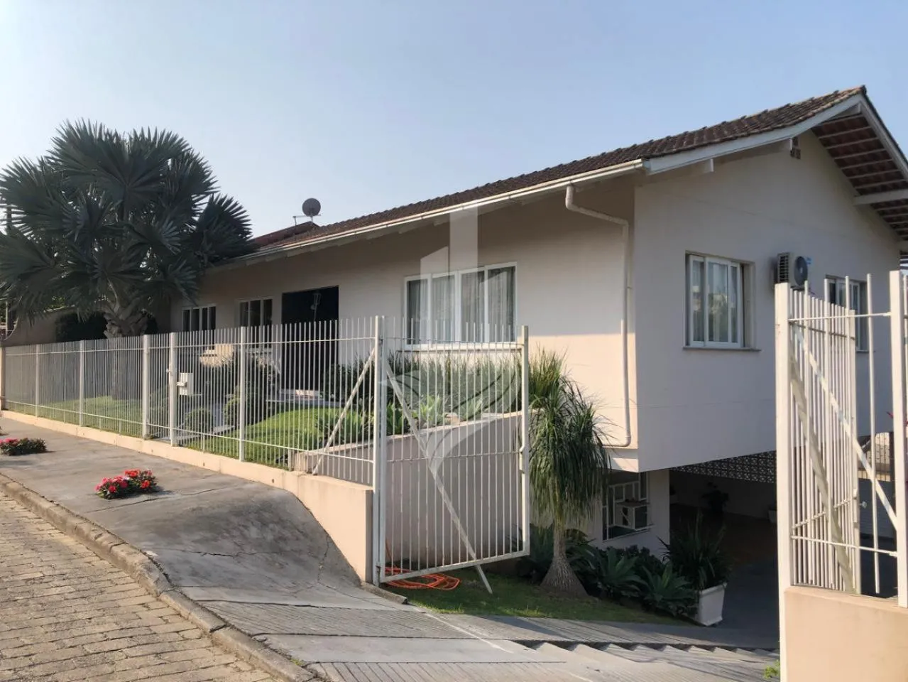 Casa com 2 pavimentos no Bairro Velha - foto 1
