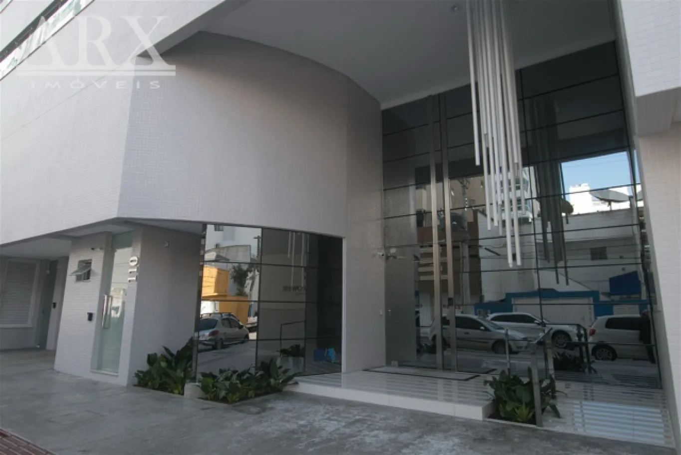 Apartamento mobiliado no Edifício Sistina Tower, no centro de Balneário Camboriú. - foto 1