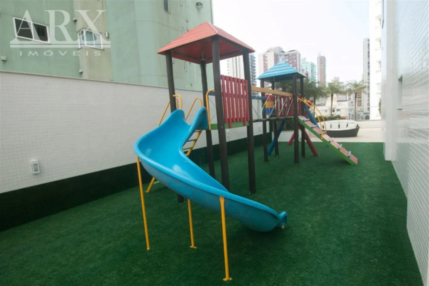 Apartamento mobiliado no Edifício Sistina Tower, no centro de Balneário Camboriú. — foto 4