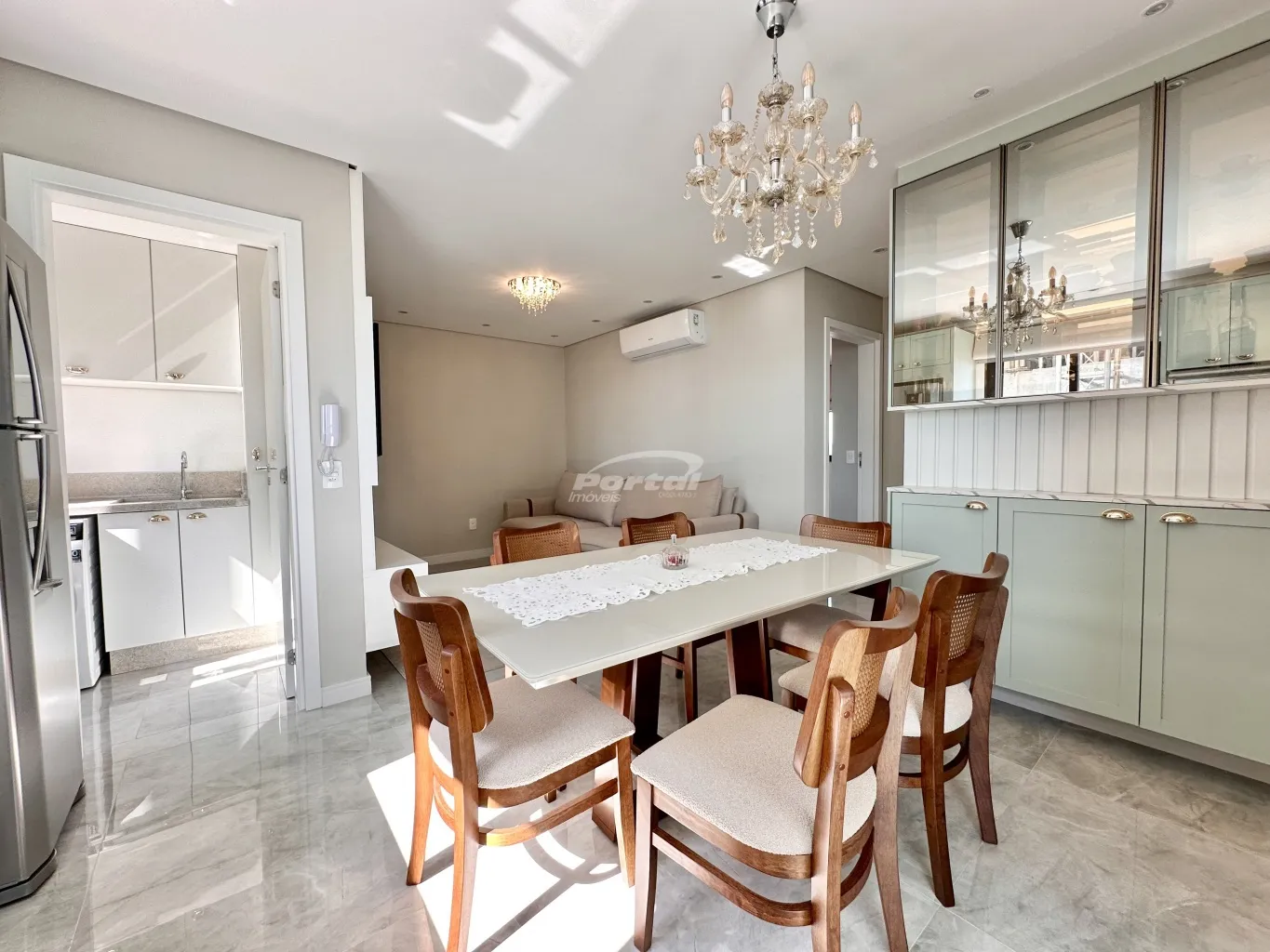 Apartamento mobiliado, com 2 suíte no centro de Balneário Piçarras/SC (Cód. 19551) — foto 5